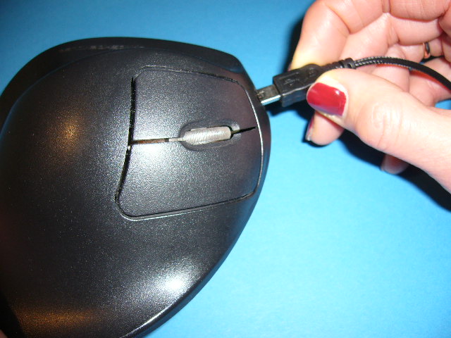 HandShoe Mouse cable connection